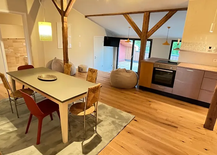 Grosse Wohnung Mit Loggia