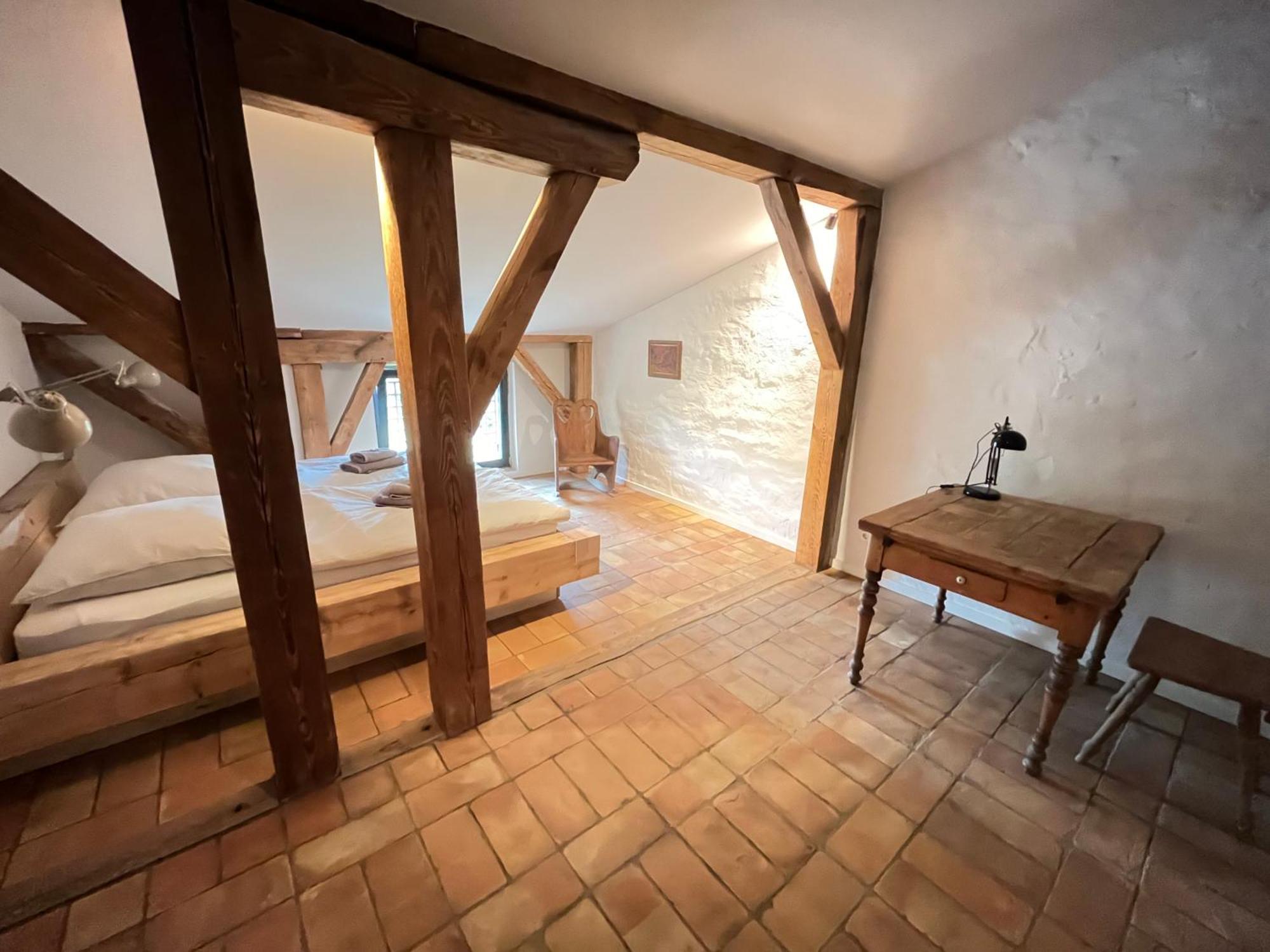 Grosse Mit Loggia